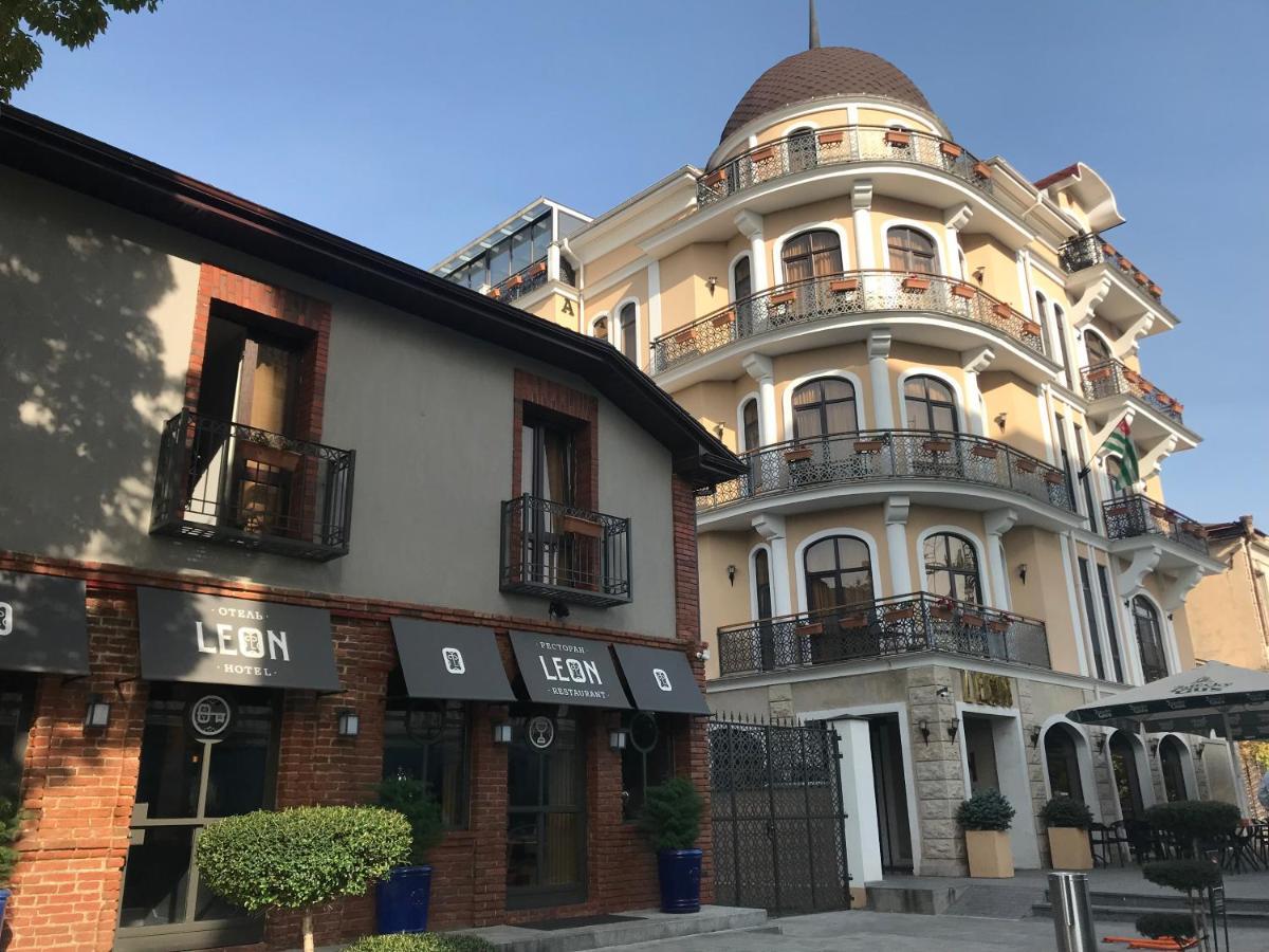 Leon Boutique Hotel Sukhumi Exterior photo